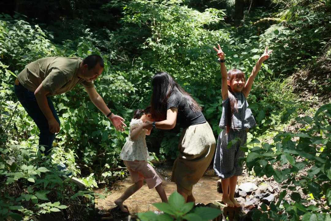 和阿金在森林散步·讲故事 23