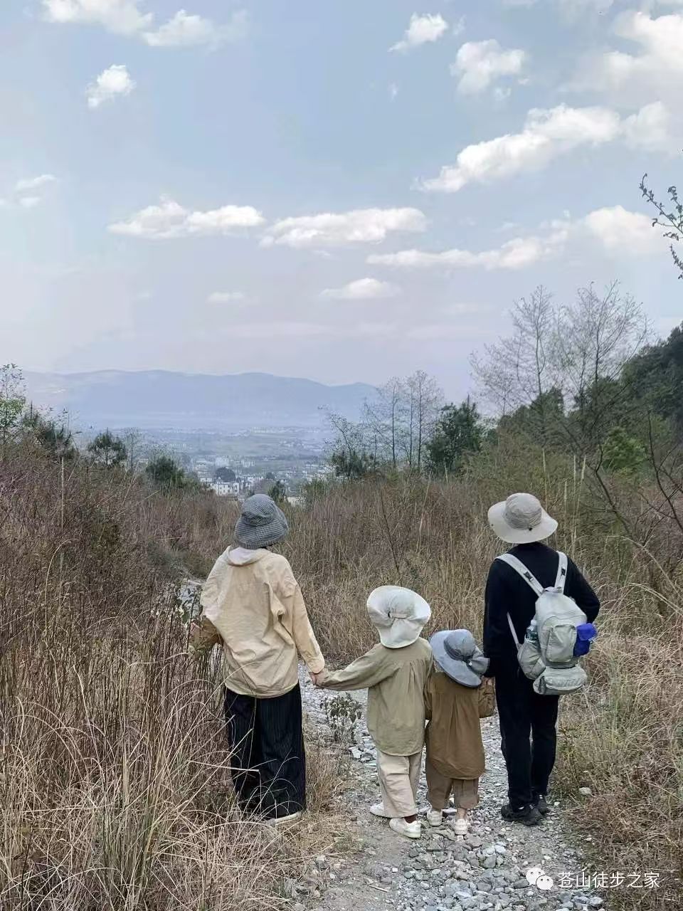 Mini徒步去山间采摘 | 溪边拓染