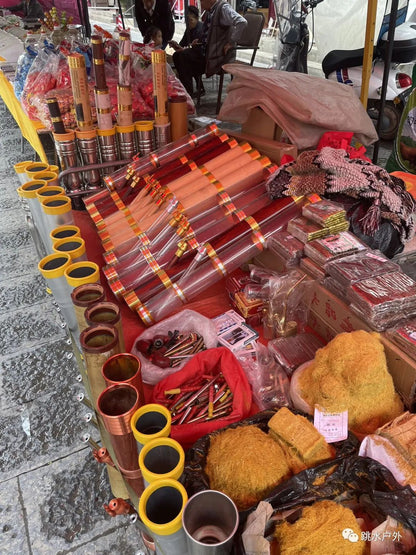 去赶集（每个镇每周一次集市）