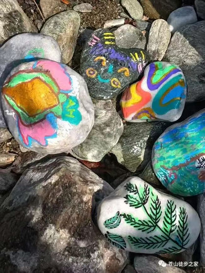 슈샤와 함께 보석 줍기 · 물놀이 · 그림 그리기