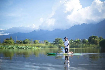 Experience sailing on the beautiful lake