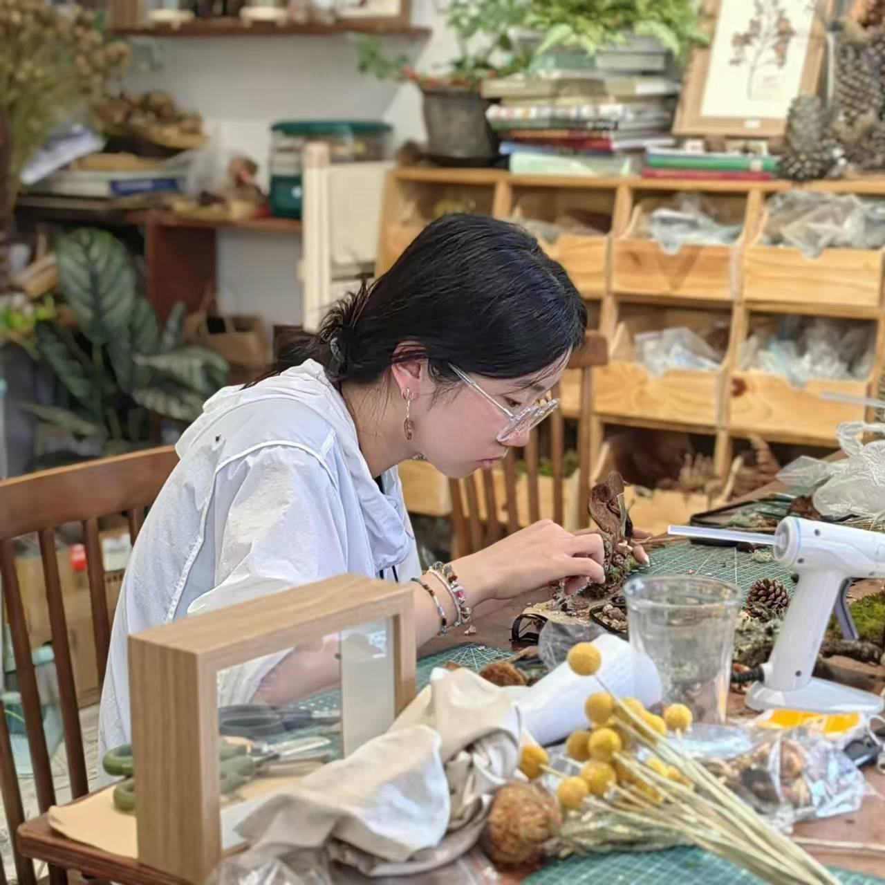 制作「蘑菇灯」| 用自己森林里采集的蘑菇