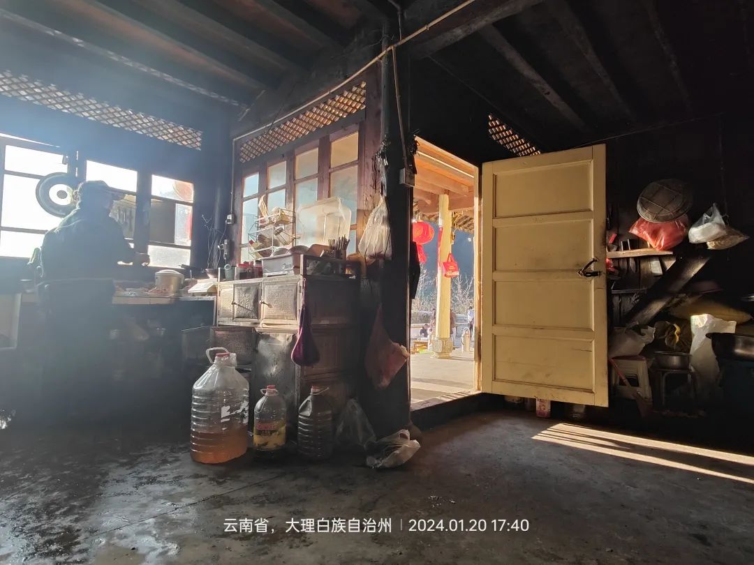 西坡山里人家的一天