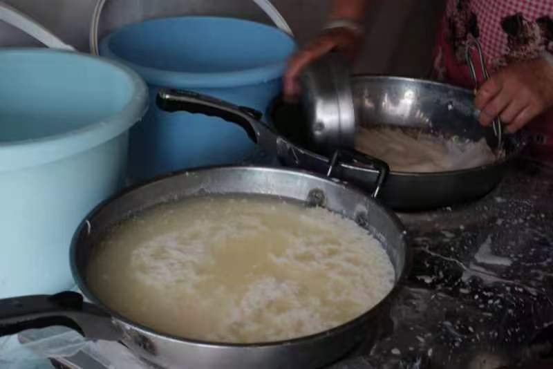 Dengchuan Gaojie Milchladen