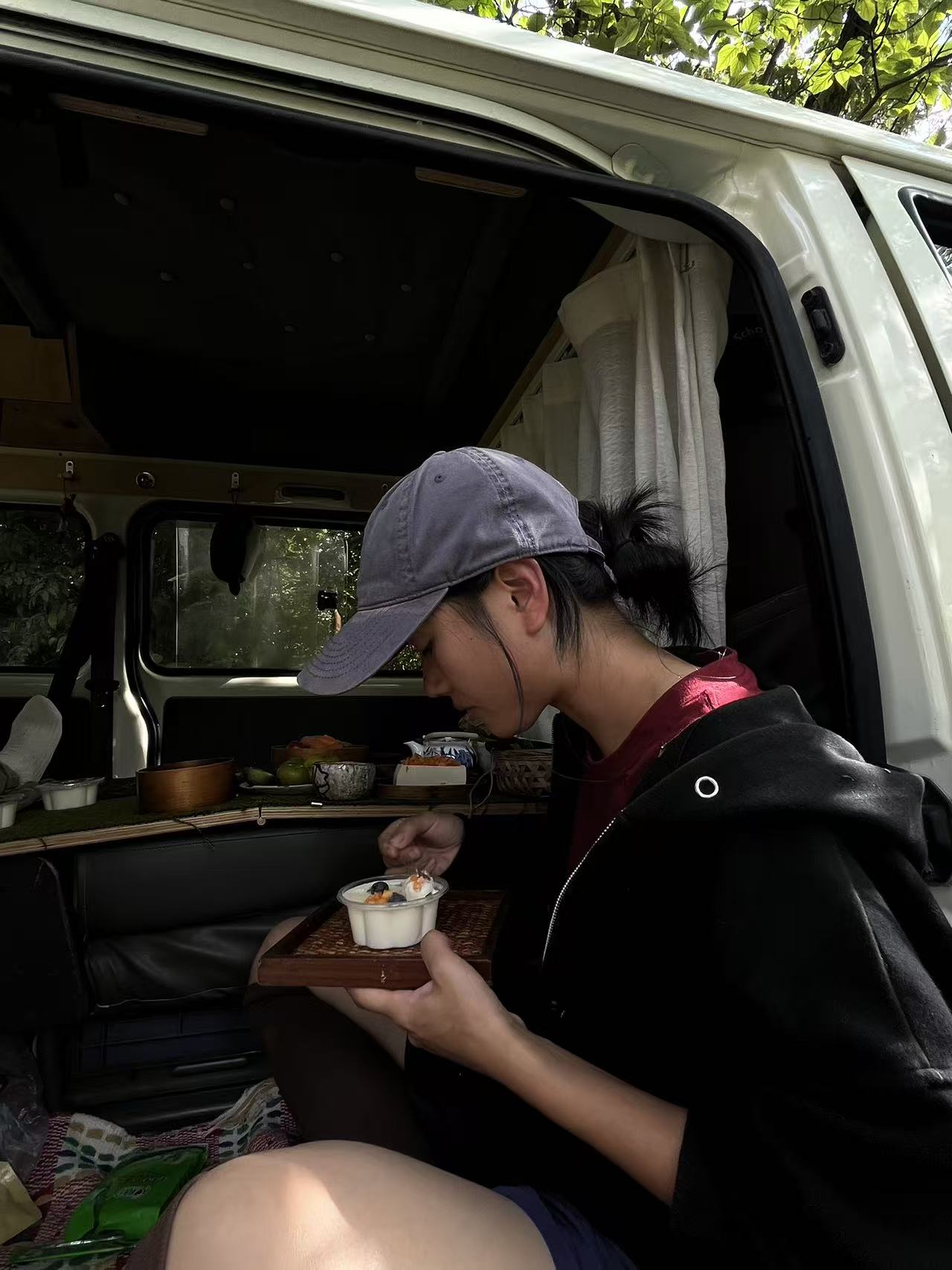 面包车旅行 | 弥苴河畔古树林散步拓染，田边采野菜做天妇罗