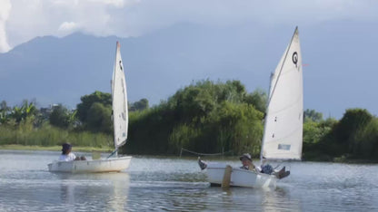 Experience sailing on the beautiful lake