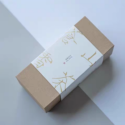 「莫催茶室」的明前绿茶 和 滇红茶