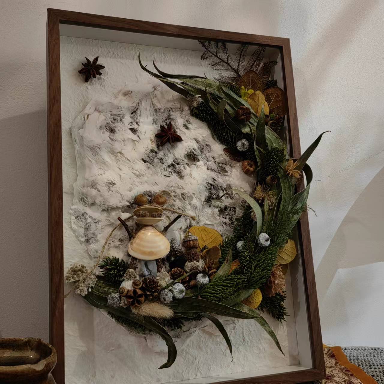 用植物和果实制作一幅画框