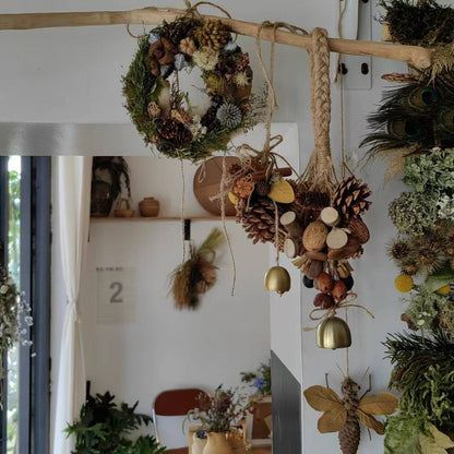 用植物和果实制作一幅画框