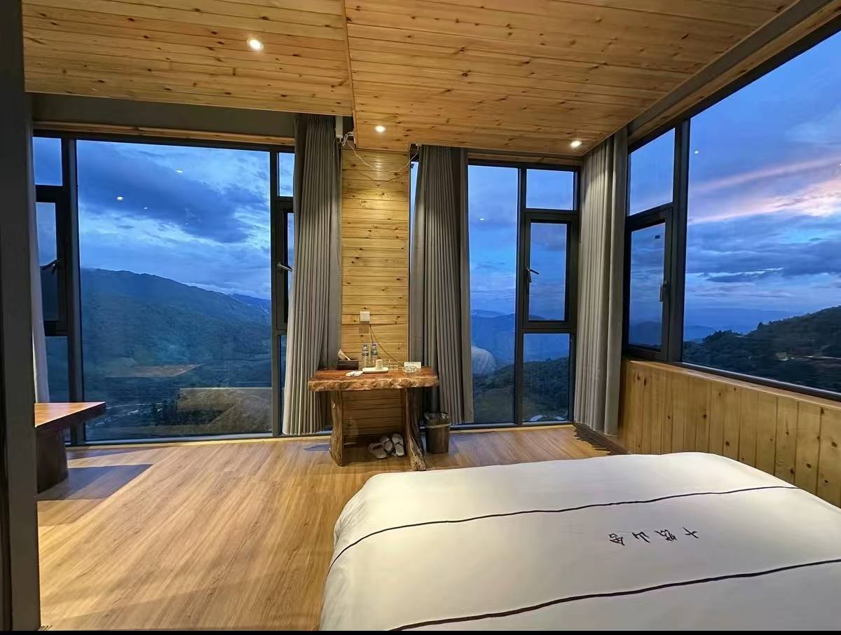 寒寒的哀牢山森林徒步（2天旅行）
