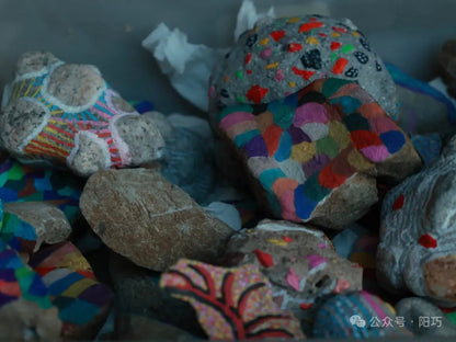 슈샤와 함께 보석 줍기 · 물놀이 · 그림 그리기
